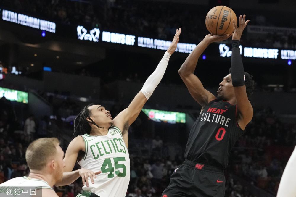 队突遭当头 队突遭当头